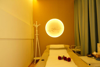 广深日式指压的寂静美学：在按压中听见雪落的声音